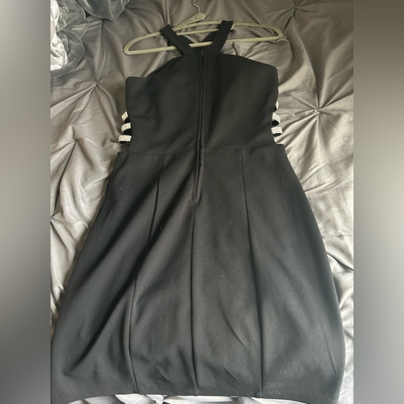 Black Speachless dress with open side. - Picture 4 of 8